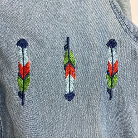 Vintage Southwest Embroidered Feather Chambray Denim Button Front Shirt Medium - Picture 4 of 9
